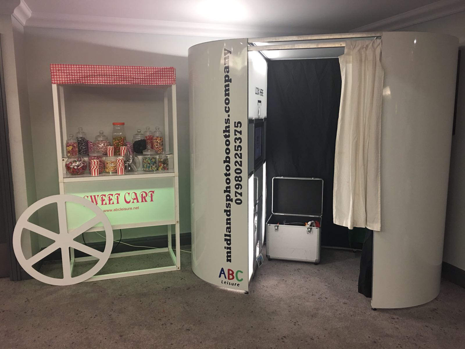 Photo Booth White Skins For Hire